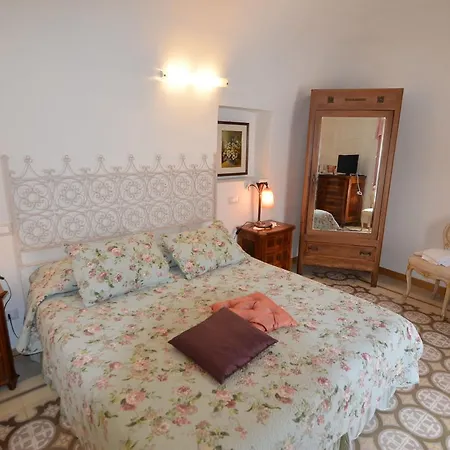 Villalago Holiday home *